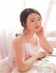《丰满女邻居做爰B》
